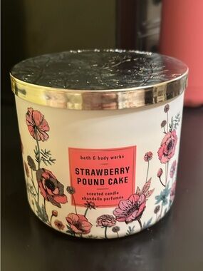 Bath & Body Works Strawberry Pound Cake Candle - Pink Floral with Gold Lid